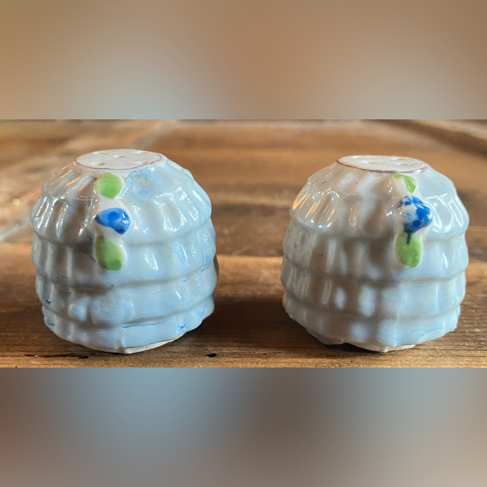 Vintage Japan Cruet Set Girl Figurine Salt Pepper and Sugar Cottagecore - Picture 3 of 6